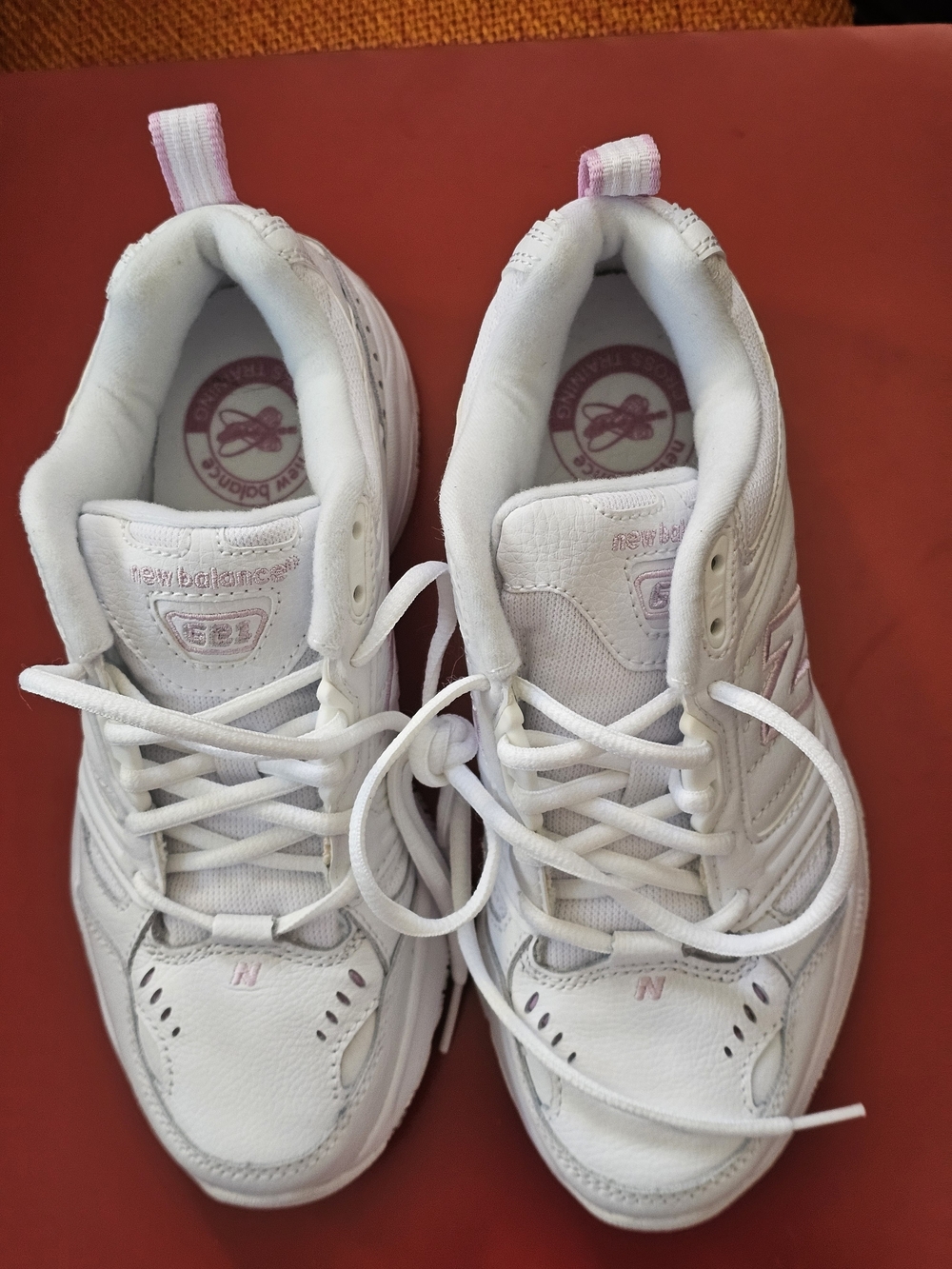 ❗️ NEW BALANCE 621  Women White and Pink  Sneakers - Comfortable . NEW ❗️